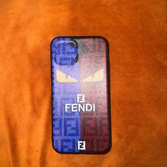 Designer styled iphone case - Picture 3 of 3